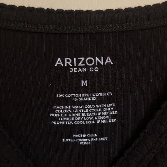 Arizona Jeans Co. Ribbed Black Crop Top - Picture 3 of 3